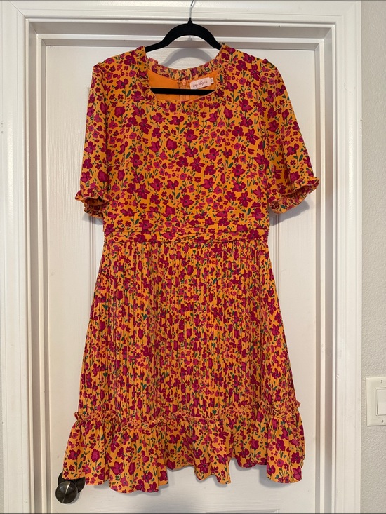 Ivy City Co Dresses & Skirts - Ivy City Co Yellow Dress with Pink Floral Print